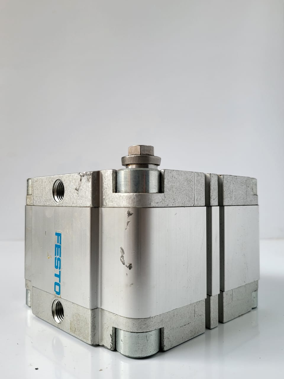 بستم فيستو ADVU-100-25-P-A FESTO