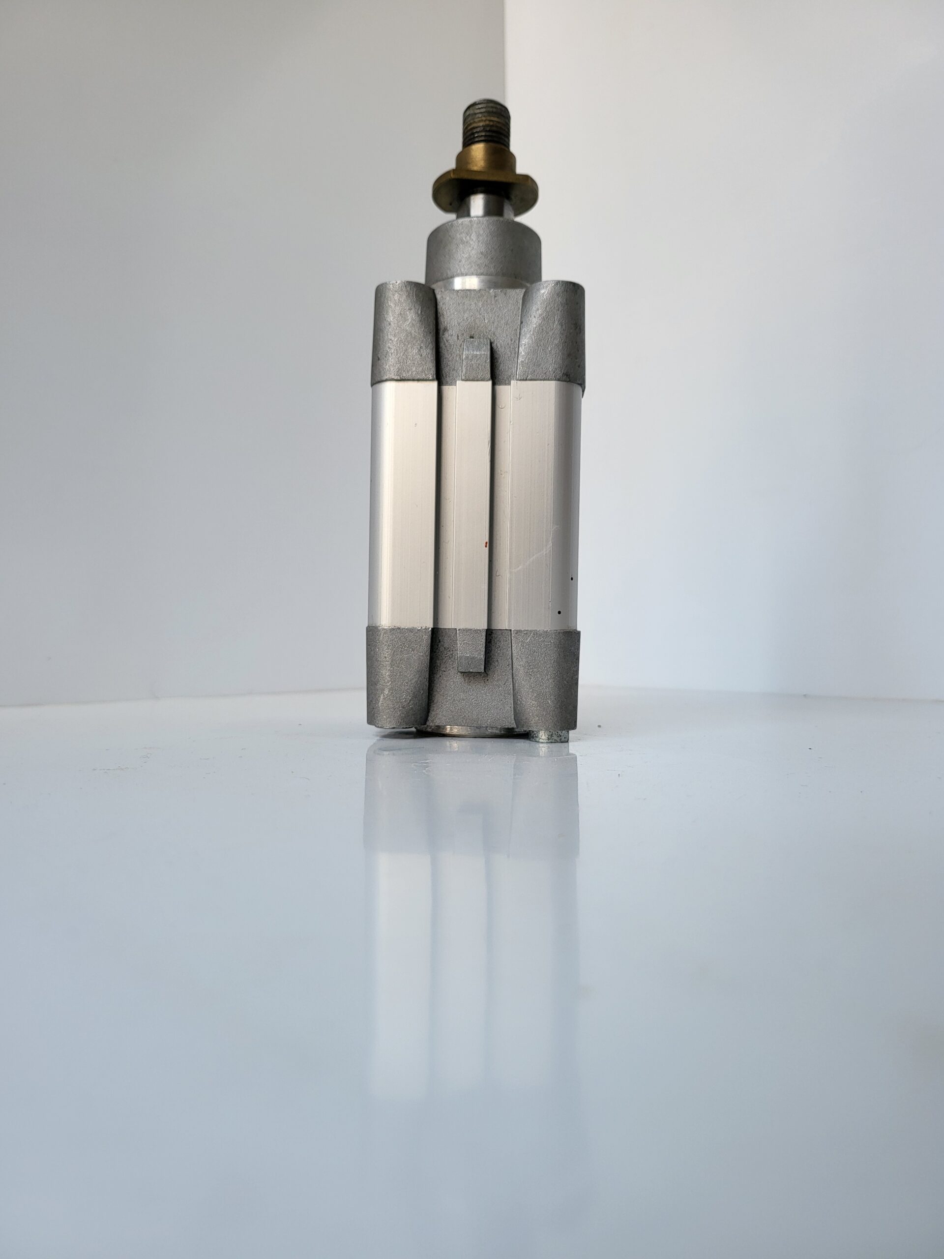 بستم CAMOZZI شوط 25 وقطر 50