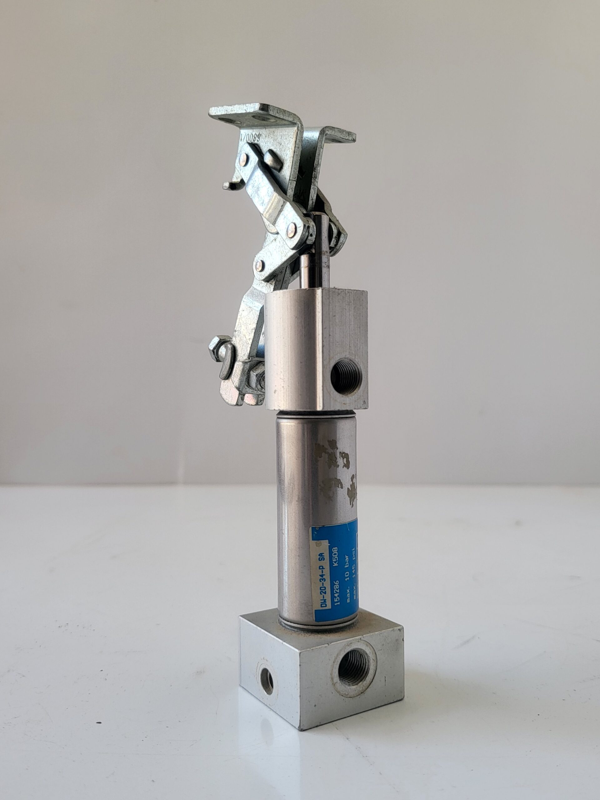 بستم فستو FESTO DW-20-34-P SA