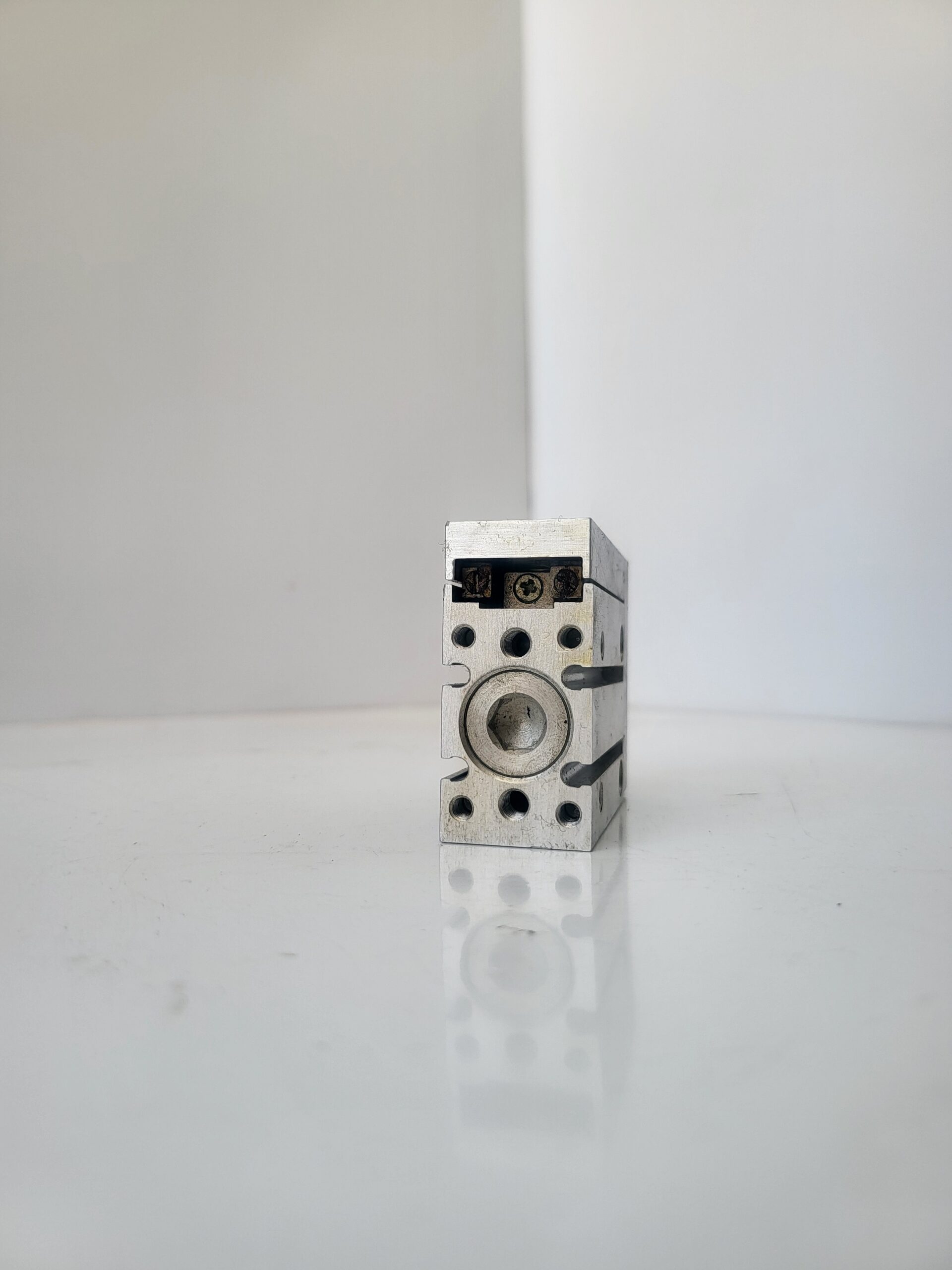 بستم فيستو FESTO SLS-16-10-P-A