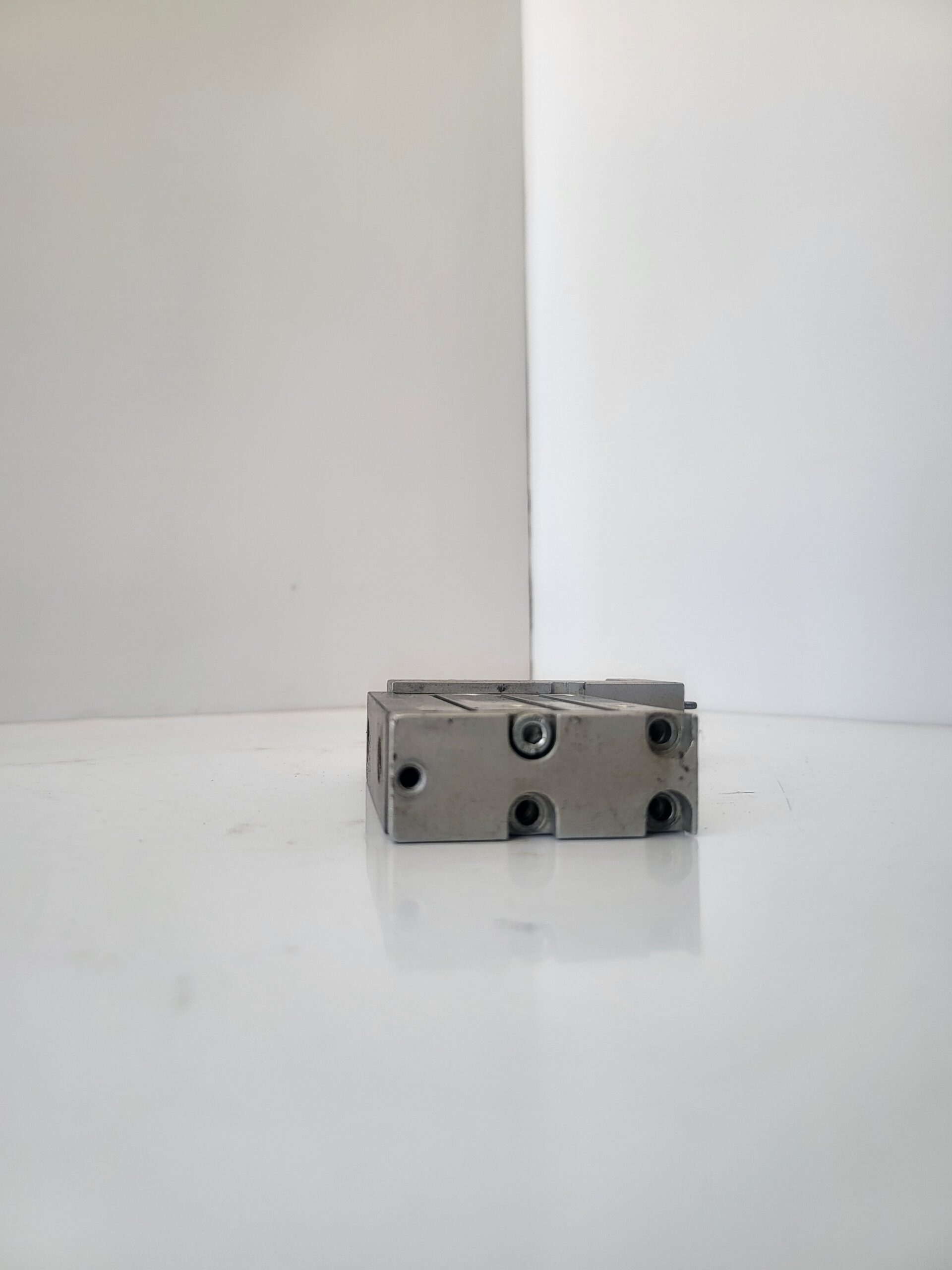 بستم فيستو FESTO SLS-10-25-P-A