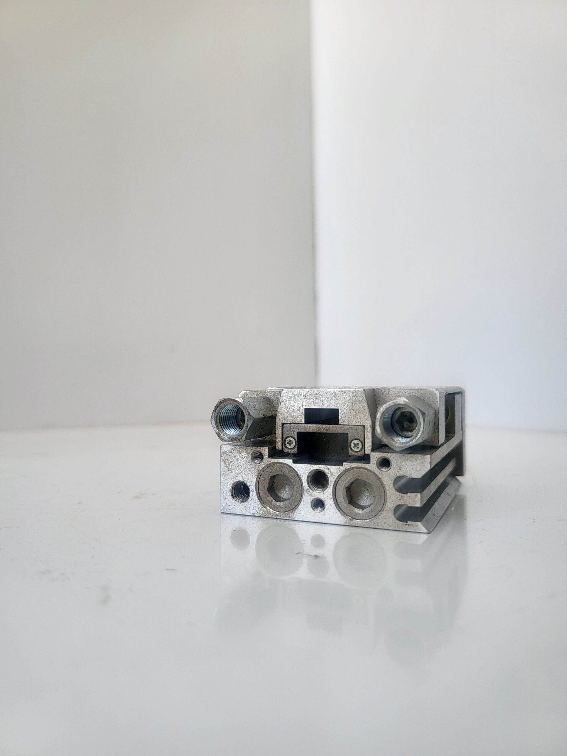 بستم فيستو FESTO SLT-10-20-P-A