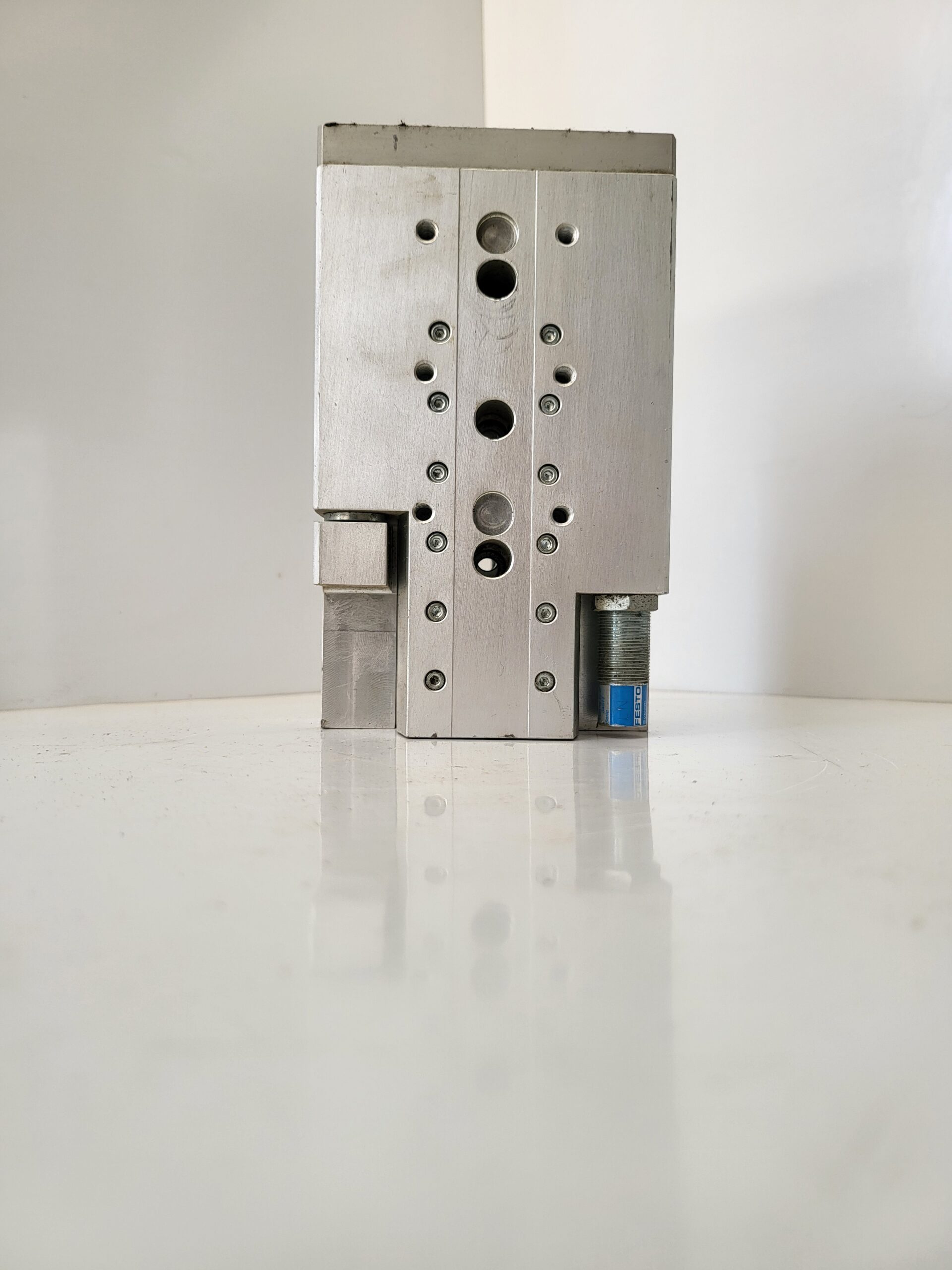 بستم فستو FESTO SLT-25-80-P-A-CC